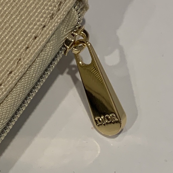 Christian DIOR Beige Toiletry Cosmetic pouch bag - Picture 4 of 8